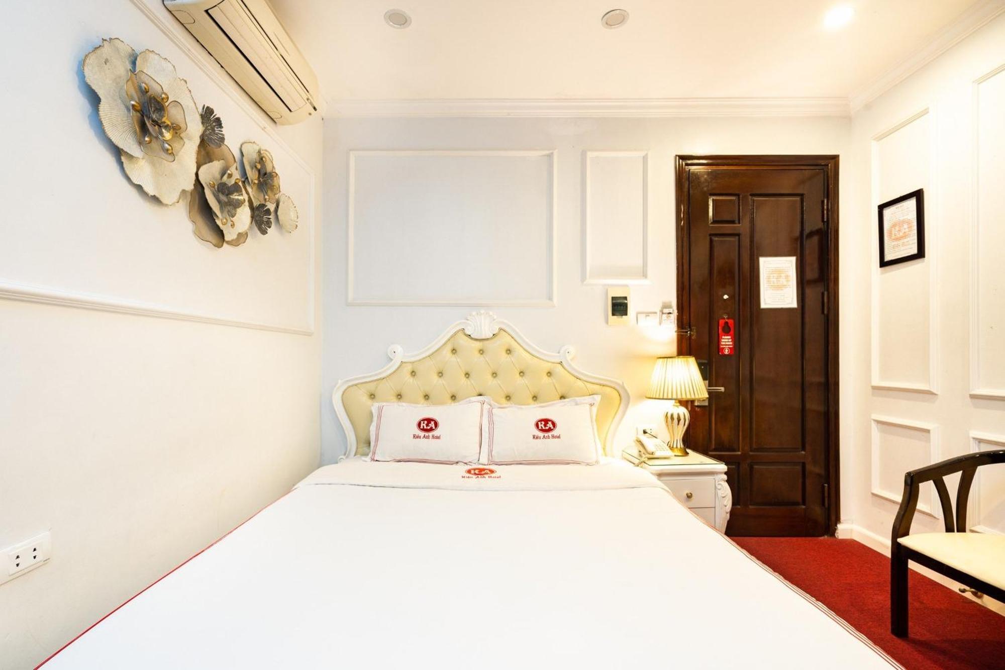 Kieu Anh Hotel - 81 Trung Kinh - By Bay Luxury ハノイ市 エクステリア 写真