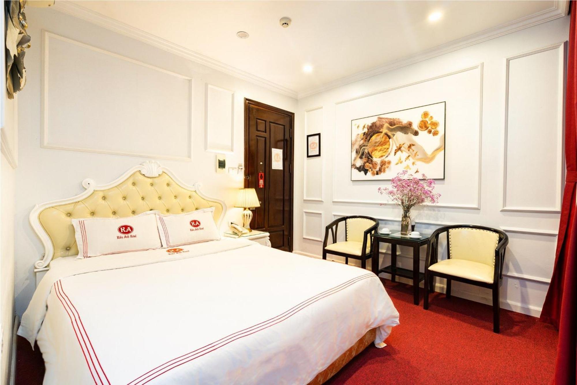 Kieu Anh Hotel - 81 Trung Kinh - By Bay Luxury ハノイ市 エクステリア 写真