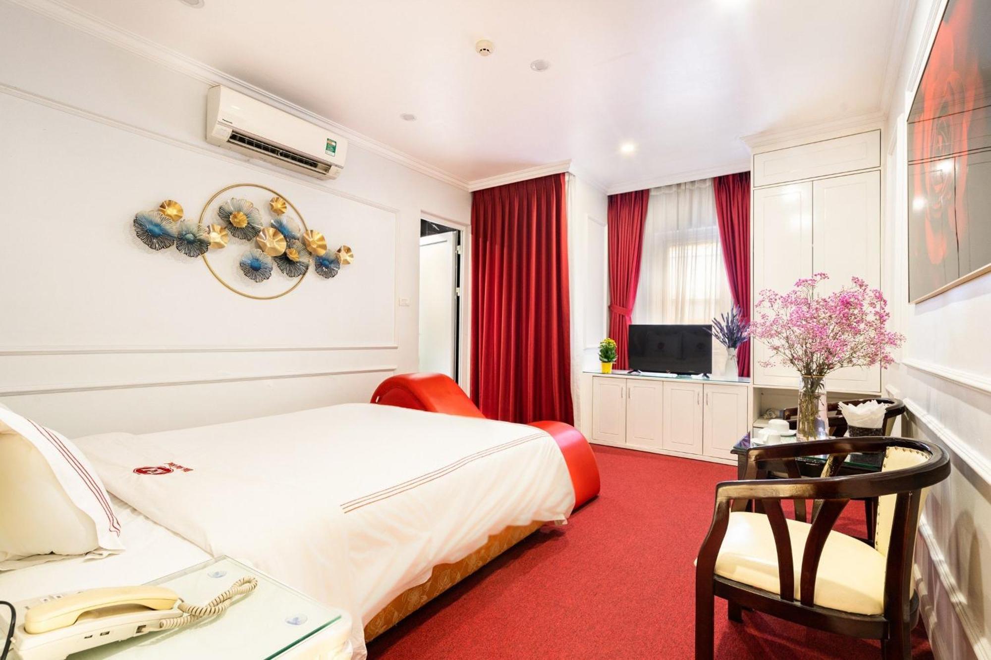Kieu Anh Hotel - 81 Trung Kinh - By Bay Luxury ハノイ市 エクステリア 写真